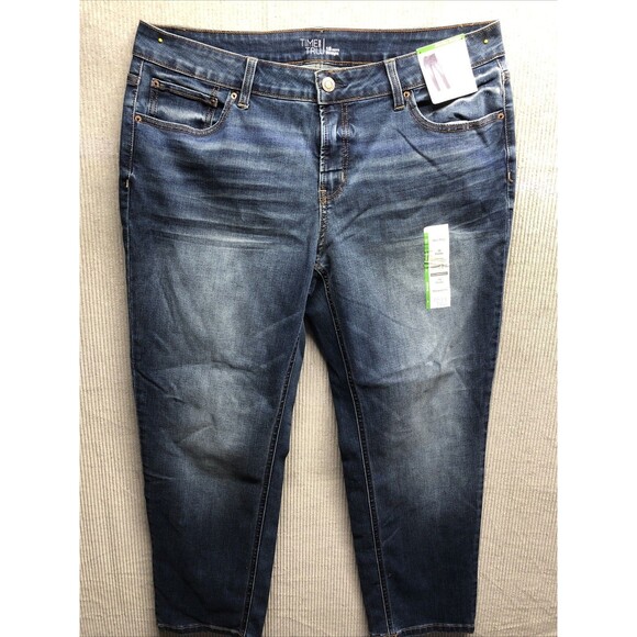 Time And Tru Mid Rise Straight Relaxed Fit Size 18 Petite Jeans NWT - Picture 1 of 16